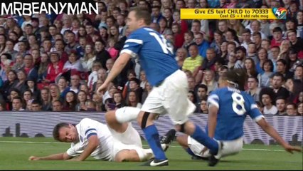 Soccer Aid 2014 - Edgar Davids PUNCHES Jonathan Wilkes In The Face !