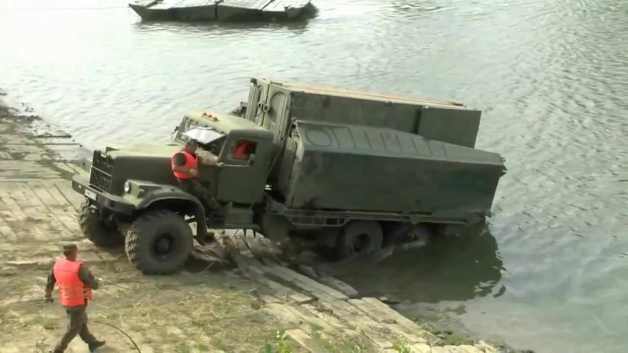 Kraz-255 PMP : Camion à Ponts Flottants