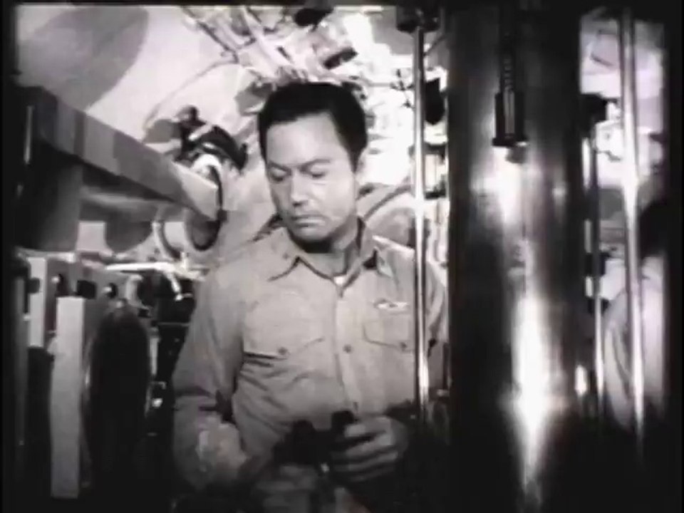 19-1 - - USS Archerfish  'The Archerfish Spits Straight'
