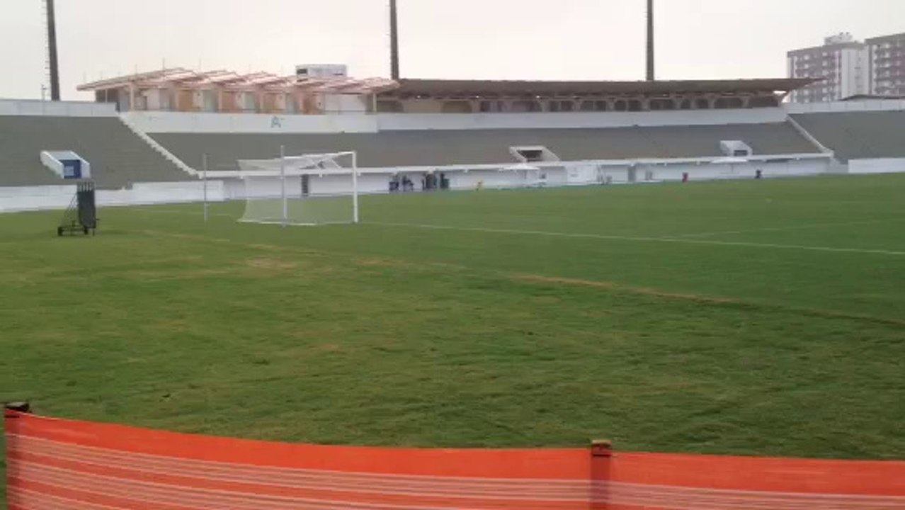 Βροχή πριν από την προπόνηση της Εθνικής (9 Ιουνίου)