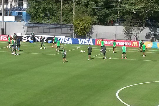 Descontração no treino do México! Jogadores defendem pênaltis de forma diferente