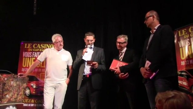 AGDE - 2014 - L'agathois Marc DEJOUX gagne une CLIO au Casino du Cap d'Agde