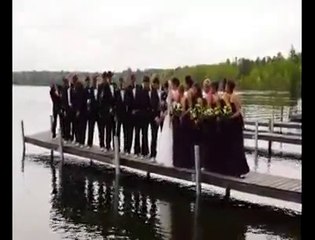 Düğün hatırası suya düştü.