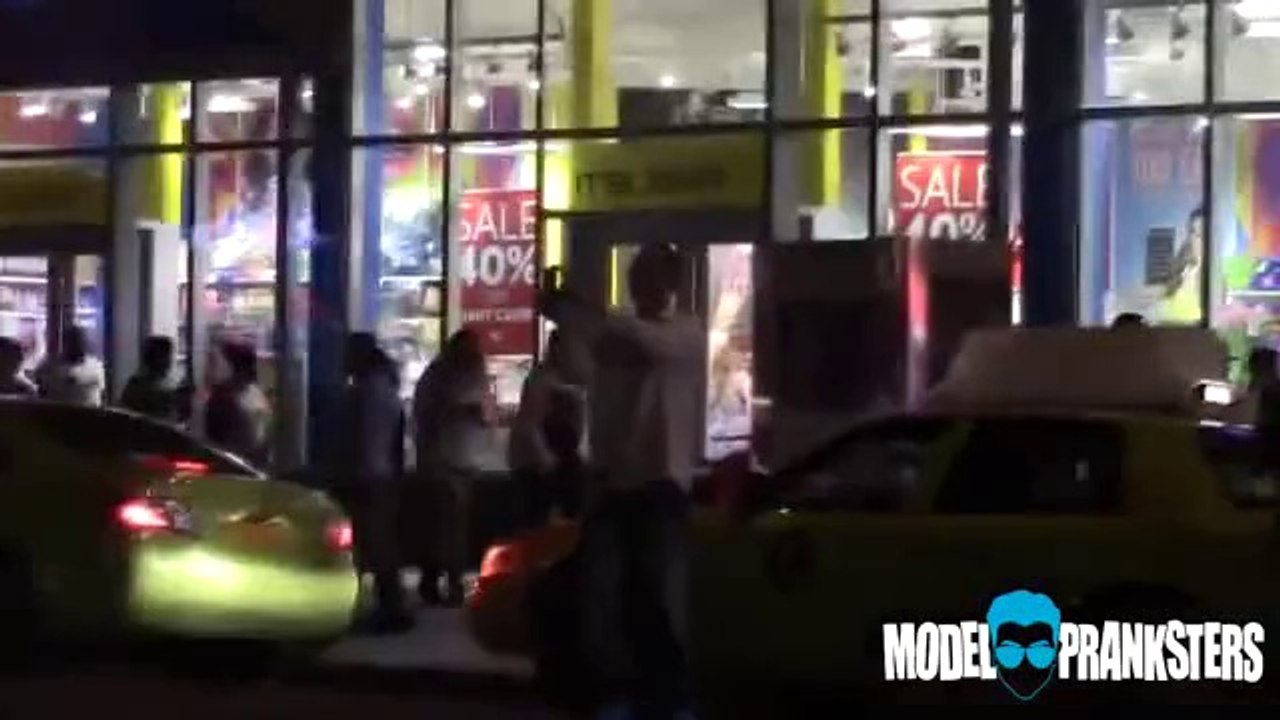 Epic Sex In A Car Prank!!