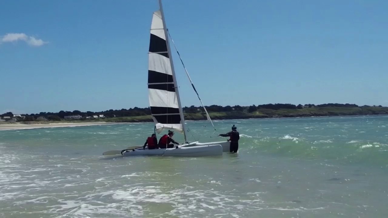 Mise à l'eau catamarans