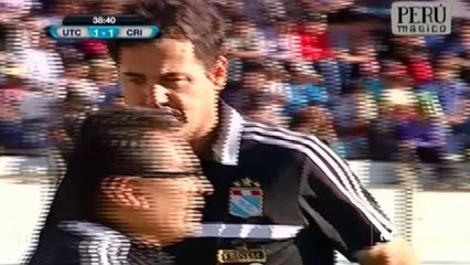Pérou - Le coup franc parfait de Lobaton