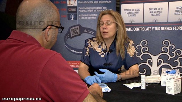 Pulsera QR, un proyecto para reducir ictus y hemorragias