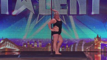 This Girl Steps On Stage, What She Does Next Blew Everyone Away!