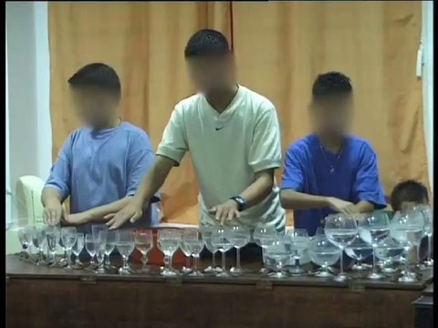 Académie de La Réunion, Collège Saint-Michel, SUMMERTIME sur 74 verres musicaux par des élèves de 4è.