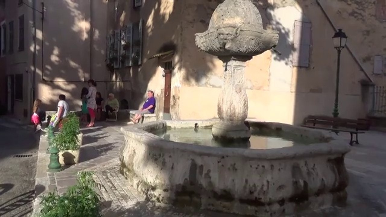 Spectacle par le réseau des médiathèques en dracénie "Création danse contemporaine" par Marco Becherini et Bruno Deleu Salernes le 7 juin 2014