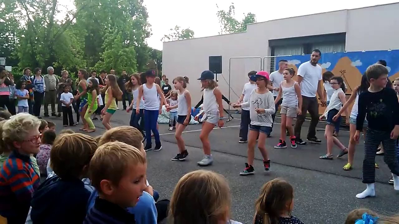 Spectacle Périscolaire 2014 Lucie suite