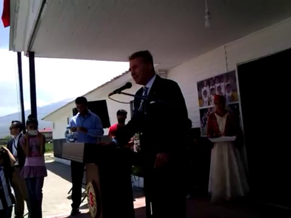 IĞDIR BEŞİKTAŞ OKULLARI - FİKRET ORMAN'IN KONUŞMASI