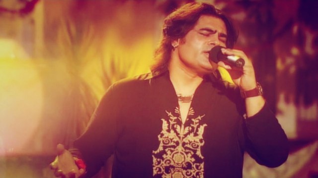 Shafqat Amanat Ali Khan - Aao Saiyo Ral Deyo Vadhai