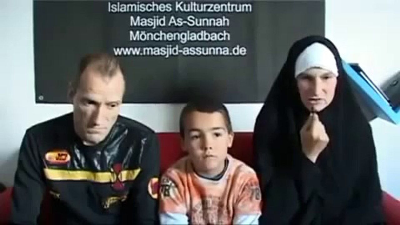 Famille Allemande Chrétienne se convertis Islam_Christian German Family Converted to Islam 2010.flv