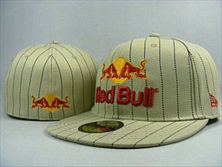Pas Cher Casquette Red Bull  le chapeau devient vite sale de poussière