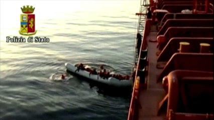 Naufrage en direct: trois migrants se noient en Italie