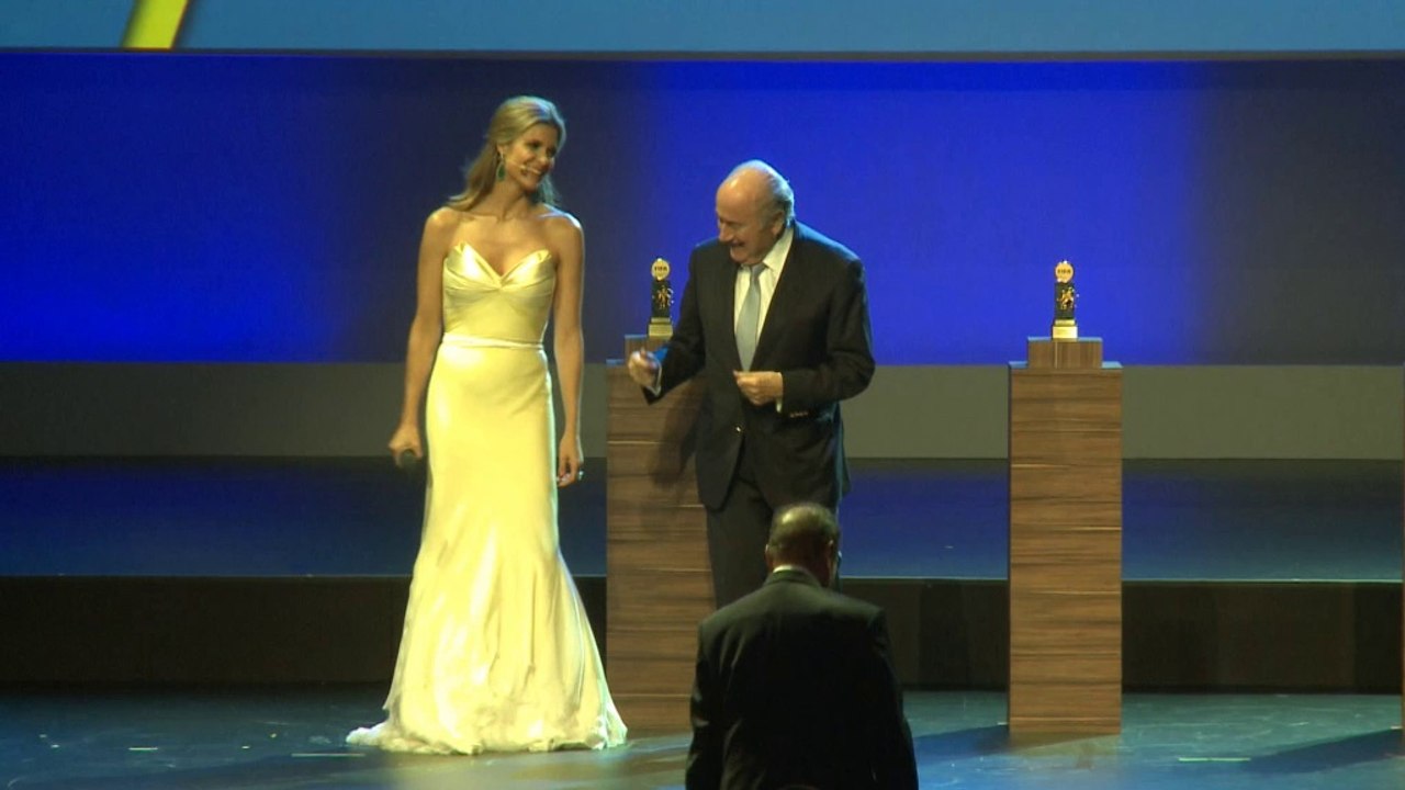 Blatter 'saves the last dance'