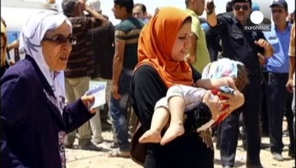 Irak'ta yarım milyonu aşkın insan Erbil ve Dohuk kentlerine akın ediyor