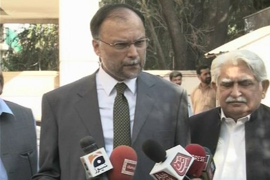 Dunya News - Tahirul Qadri should have stayed in Pakistan if he cares so much: Ahsan Iqbal
