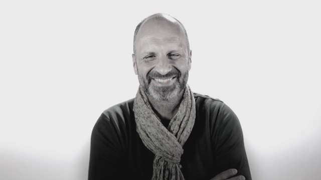 Dans l'avion, vous êtes assis à côté de Sepp Blatter. Qu'est-ce que vous lui dites ?