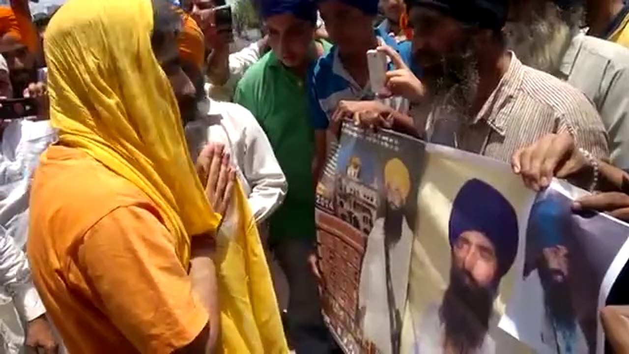 ਸਿੰਘਾ ਨੇ ਮੰਗਵਾਈ ਮਾਫ਼ੀ ......