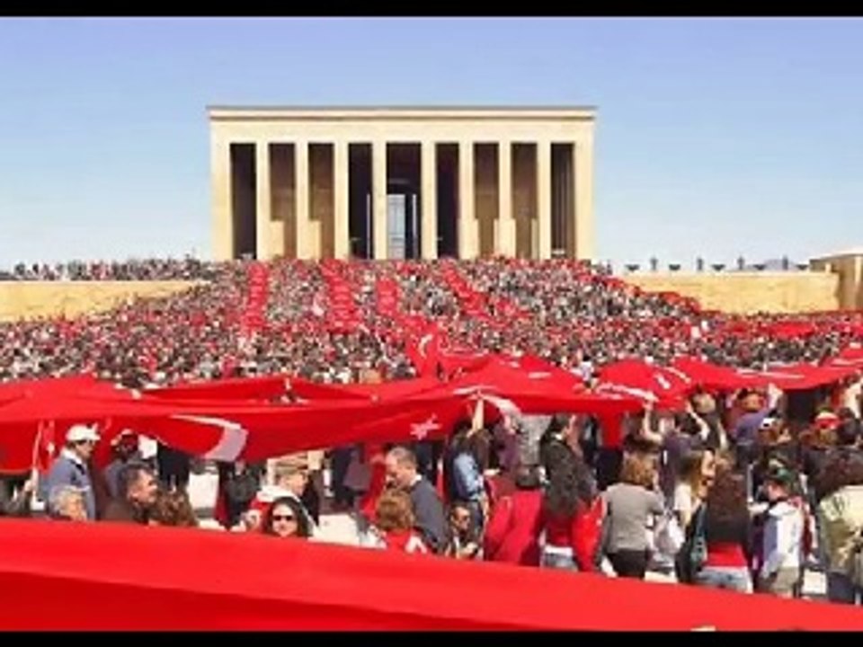 YİĞİDİM ASLANIM BURDA YATIYOR - ATATÜRK - KUDRET KAÇAR