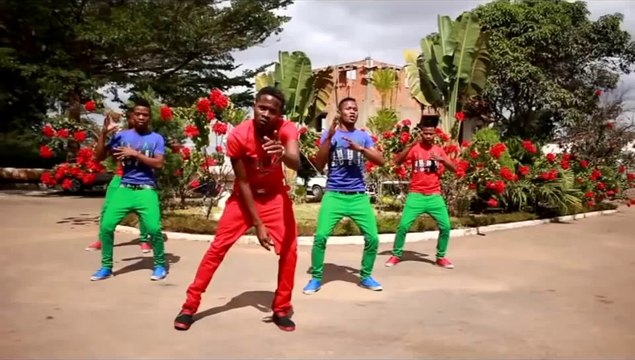 MAITRE RUFIN - CAFE SY SIRAMAMY (gasy - malagasy)