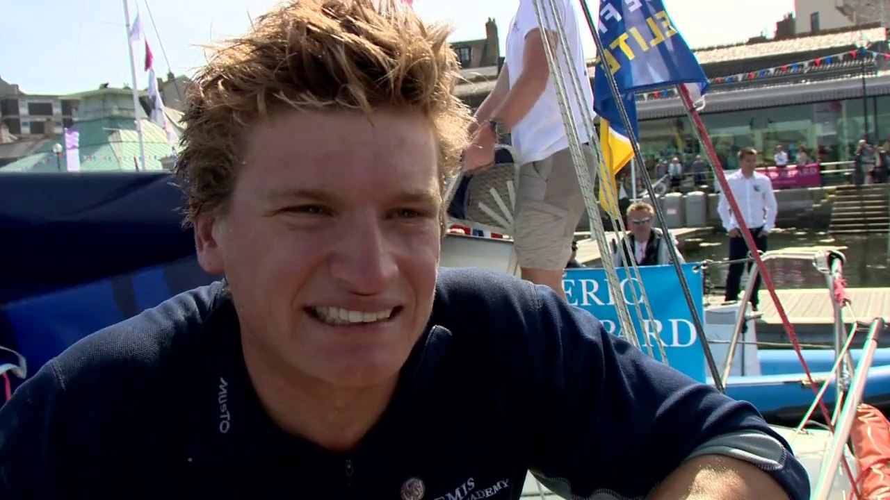 Arrivée Sam Matson 1er bizuth à Plymouth