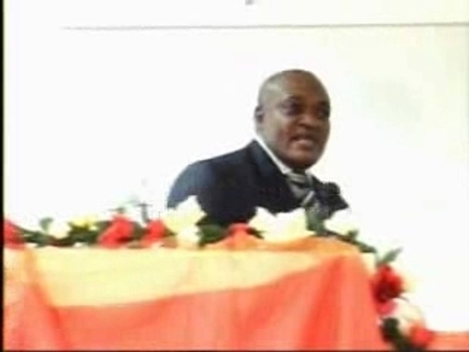 Evêque Pascal Mukuna