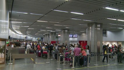 Brasil: Huelga parcial en aeropuertos de Rio