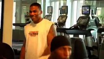 Ray Lewis bench presses his way to fitness