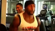Ray Lewis and Nelly hard at work on arm workouts