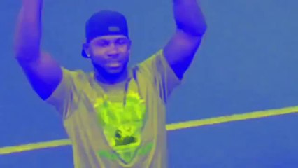 NFL Falcons Devin Hester  builds upper body strength