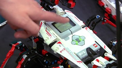 CES 2013: Hands-On with the LEGO Mindstorm EV3