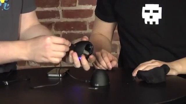 Quick Look at the X-Mini MAX II Capsule Speakers