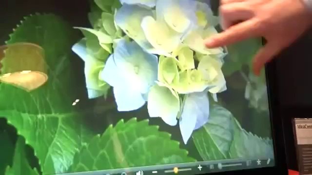 CES 2011 Hands-On: Lenovo U1, Slate, and U260