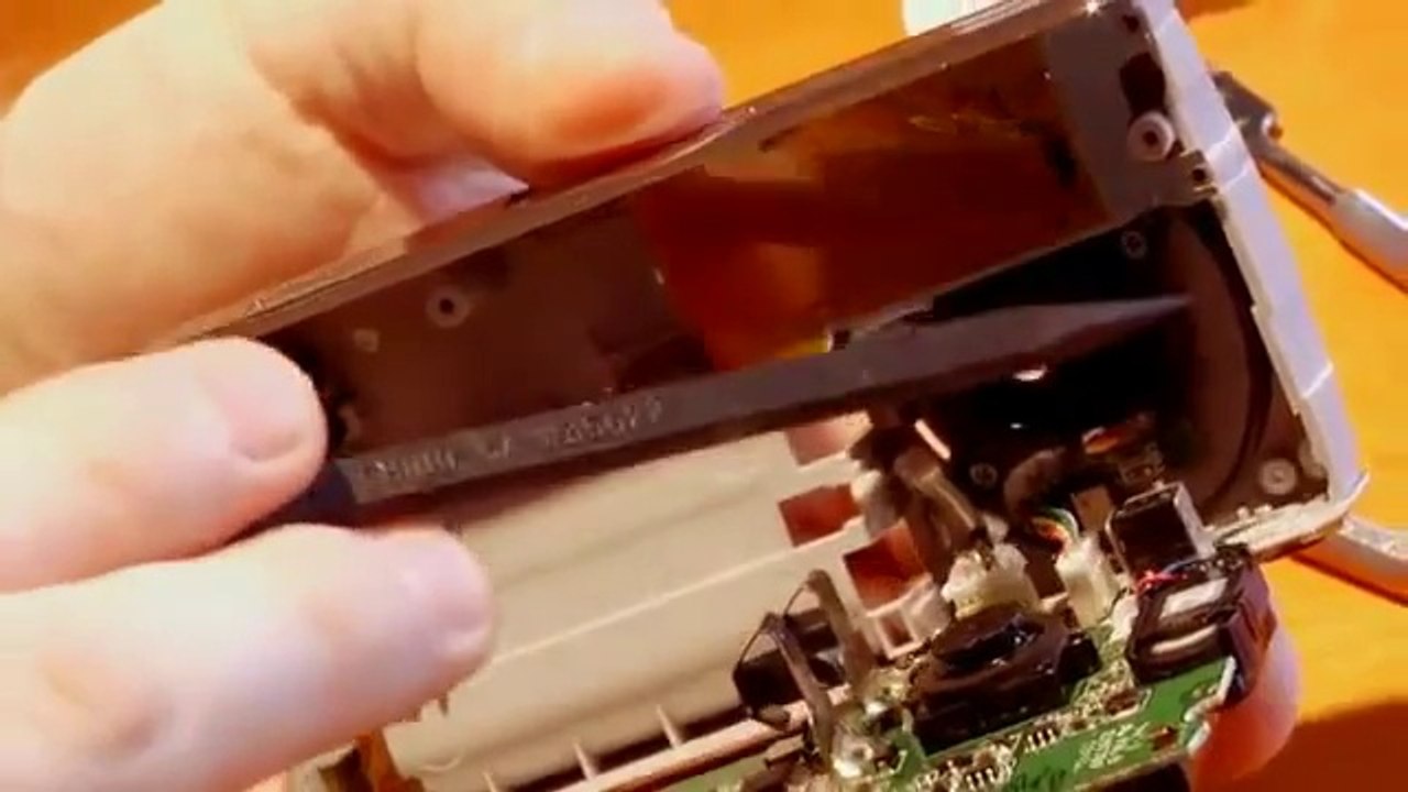 How to Take Apart a Flip HD Camera