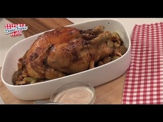 Tải video: Recette de Chapon aux girolles, sauce foie gras - 750 Grammes