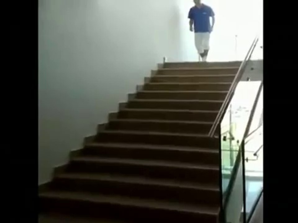 Merdiven İnmeye Farklı Boyut