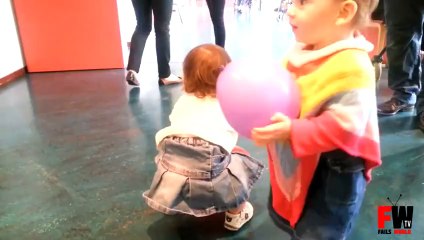 Epic Fail Toddler and baloon
