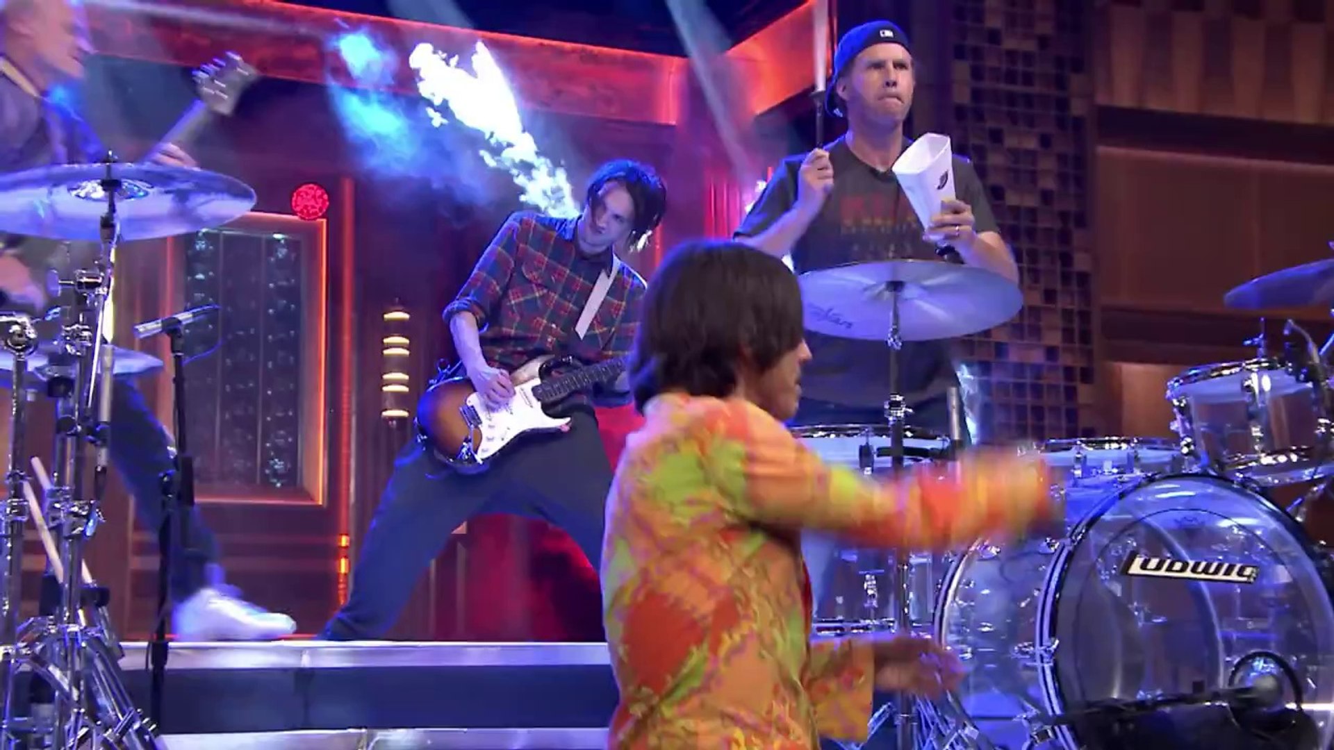 ⁣Will Ferrell and Chad Smith Drum