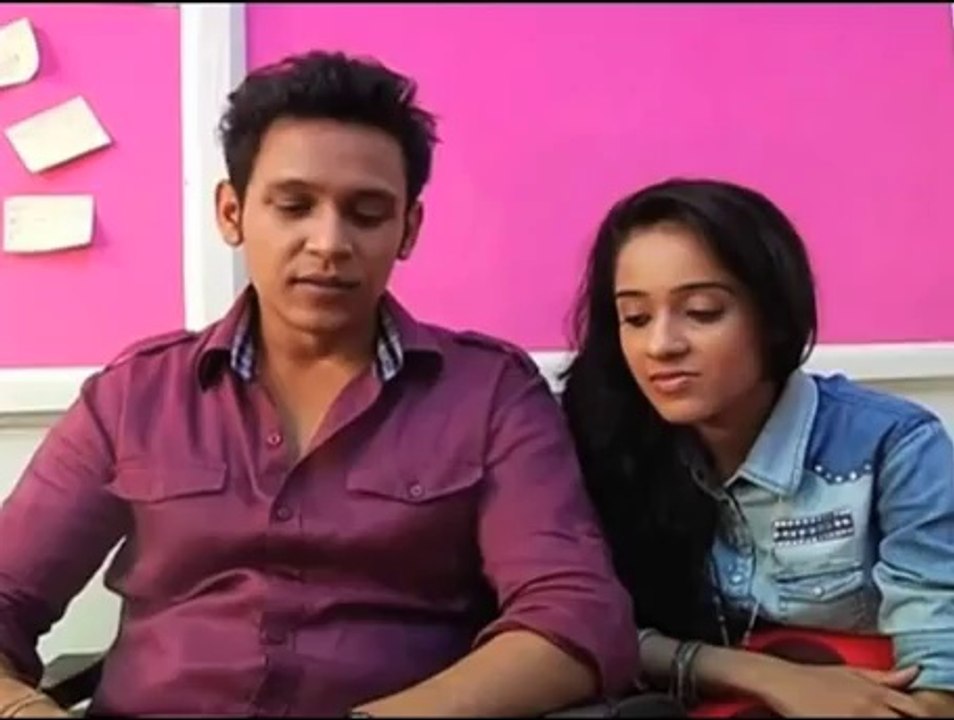 Baware : Nikumbh's surprise for Yamini - IANS India Videos