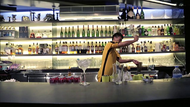 World’s Greatest Flair Bartender Is Like The Bruce Lee Of Bartending