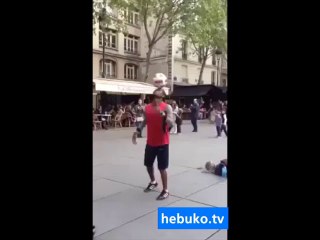 İşte 'MUHTEŞEM' yetenek! - (futbol ve dansın birleşimi)