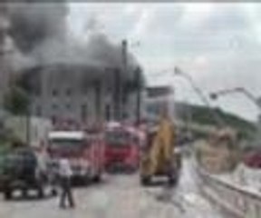 Kocaeli'de fabrika alevlere teslim oldu