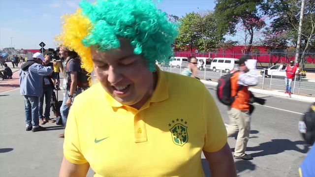 Empolgados, torcedores criam novos gritos para a Seleção