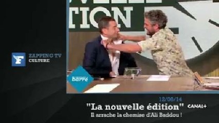 Zapping TV : il déchire la chemise du présentateur en direct !