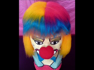 Bigotes, barbas y pelucas de peluche economicos