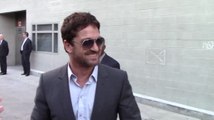 Gerard Butler ermuntert seine Fans laut zu werden