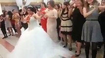 Yok Böyle Bir Düğün - Düğünde Dans Düellosu